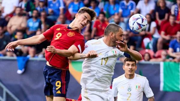 إسبانيا تفوز علي إيطاليا 2-1 وتتأهل لنهائي دوري الأمم الأوروبية