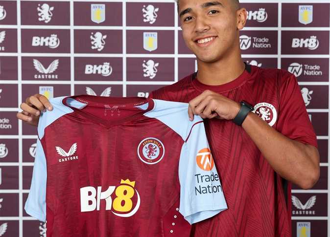 أستون فيلا يتعاقد مع الموهبة المصرية عمر خضر قادما من زد