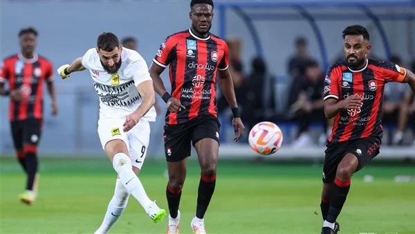 اتحاد جدة يفوز على الرائد 3-0 في بداية الدفاع عن لقب الدوري