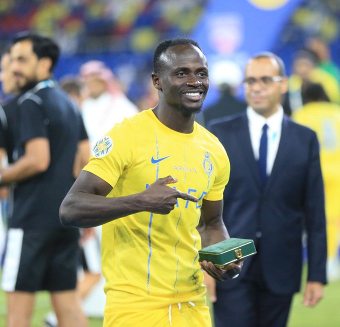 ساديو ماني مازحاً: صلاح لا يملك أمم أفريقيا