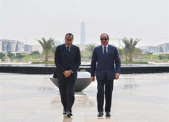 الرئيس السيسي يزور المقر الجديد لرئاسة الوزراء بالعاصمة الإدارية