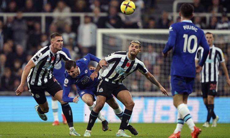 نيوكاسل يستضيف تشيلسي اليوم فى الدوري الإنجليزي