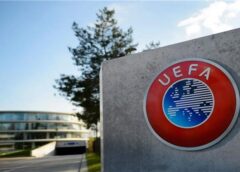 اليويفا يرفض شكوى برشلونة بشأن التحكيم عقب الهزيمة أمام أتليتيكو