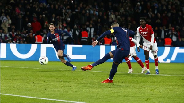 سان جيرمان يهزم موناكو 5-2 ويحافظ علي صدارة الدوري الفرنسي