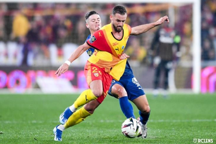 لانس يفوز على مارسيليا 1-0 في الدوري الفرنسي