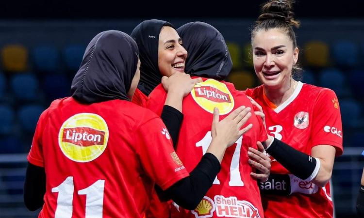 الأهلي يهزم دجلة ويضرب موعدًا مع الشمس في نهائي كأس سيدات الطائرة