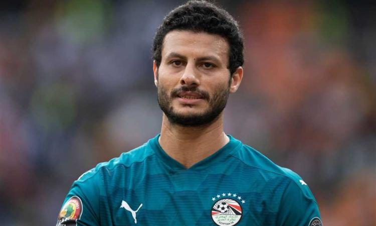 حسام حسن يتمسك بضم محمد الشناوي لقائمة المنتخب