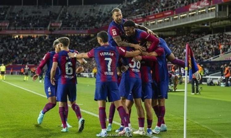 برشلونة يفوز على ألميريا 2-0 في الدوري الإسباني