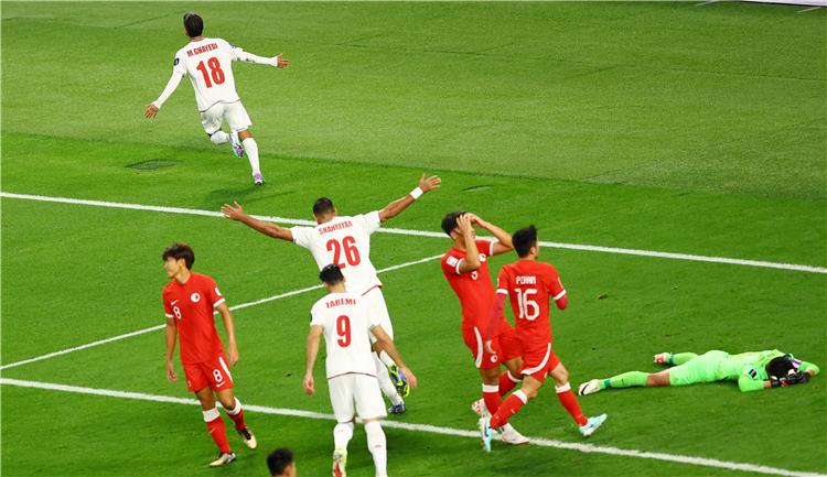 إيران تفوز على هونج كونج 1-0 وتتأهل إلى دور الـ16 من كأس آسيا