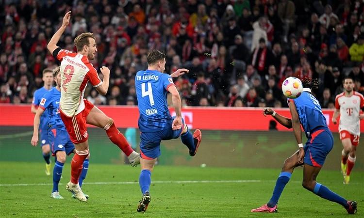 بايرن ميونخ يفوز على لايبزيج 2-1 في الدوري الألماني