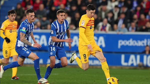 برشلونة يفوز على ألافيس 3-1 في الدوري الإسباني