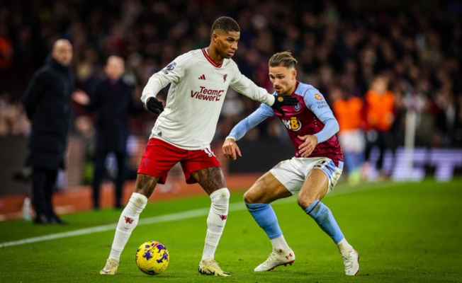 مانشستر يونايتد يفوز بصعوبة على أستون فيلا 2-1 بالدوري الإنجليزي