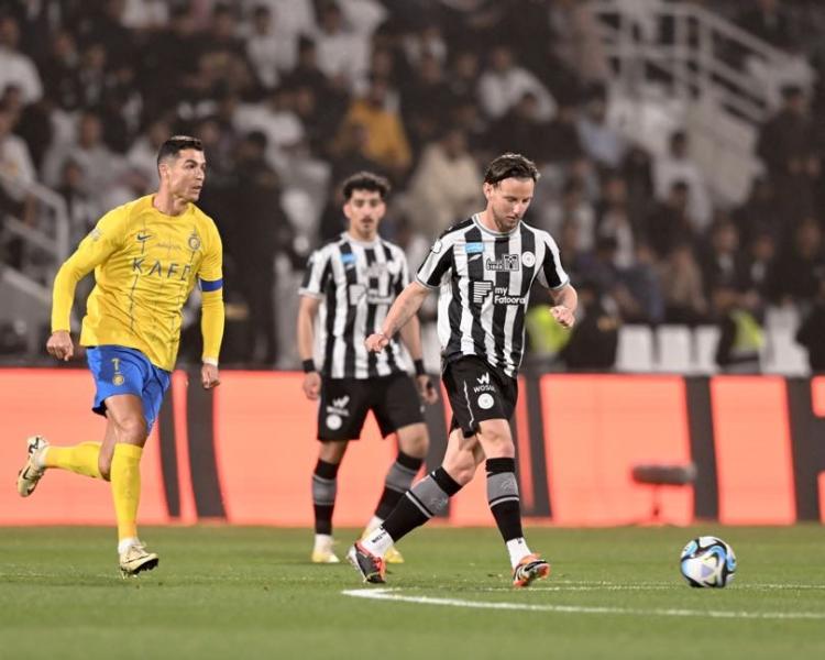 النصر يفوز علي الشباب 3-2 في الدوري السعودي