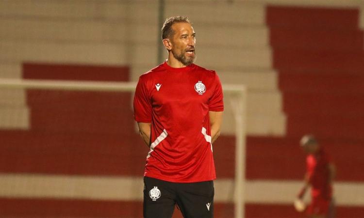 عزيز بنعسكر مدرباً جديداً للوداد المغربي