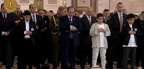 الرئيس السيسي يؤدي صلاة عيد الفطر بمسجد مصر الكبير بالعاصمة الإدارية