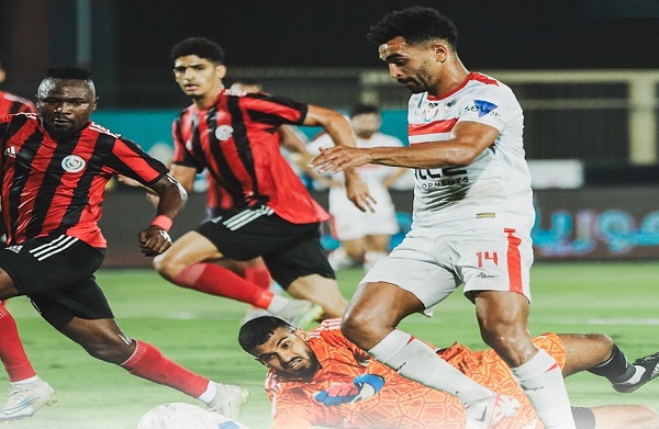 الزمالك يتقدم على الداخلية 1-0 في الشوط الأول