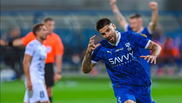 الهلال يتغلب علي ضمك 3-2 بالدوري السعودي