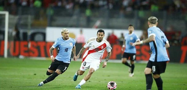 بيرو تفوز علي أوروجواي 1-0 بتصفيات كأس العالم