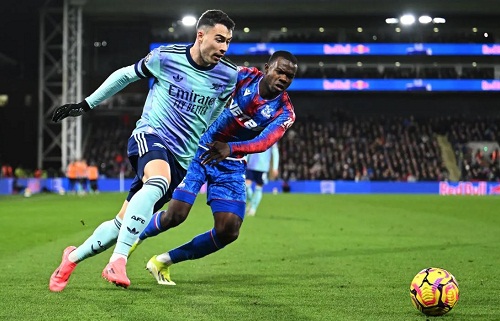 أرسنال يكتسح كريستال بالاس 5-1 في الدوري الإنجليزي