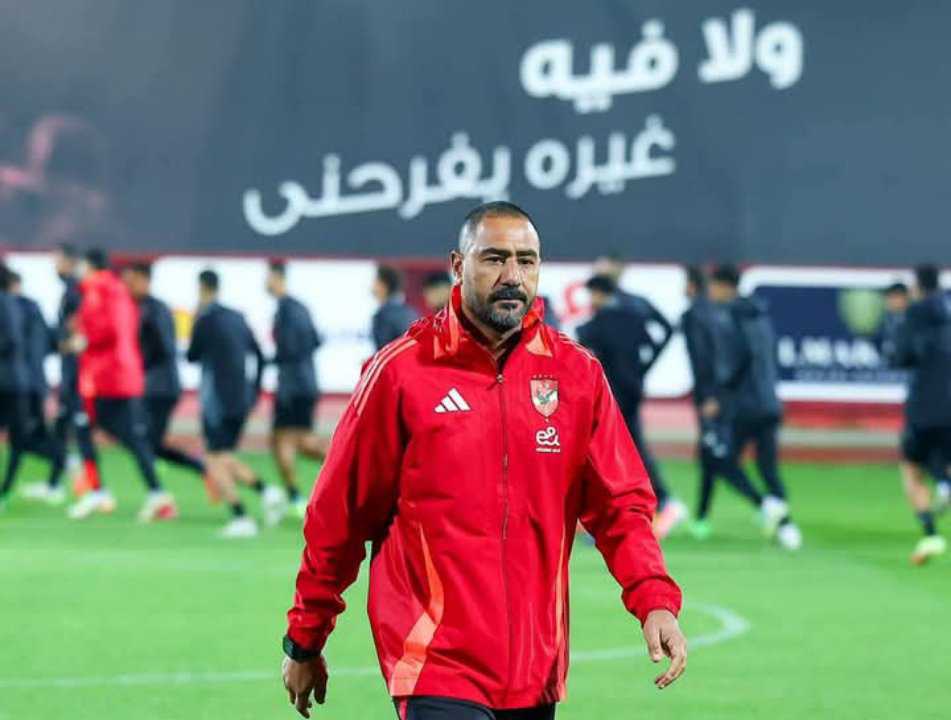 محمد شوقي يبدأ مهام عمله نائباً للمدير الرياضي في الأهلي