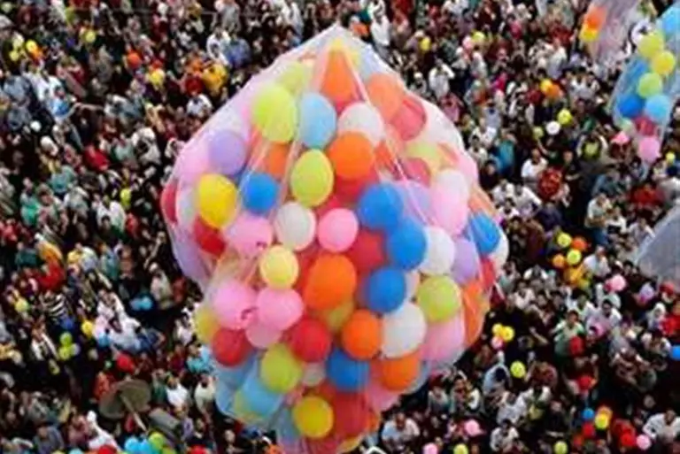 غداً الجمعة أول أيام عيد الفطر المبارك في مصر