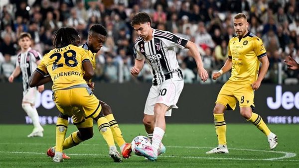 يوفنتوس يهزم أودينيزي 2-0 ويبقي على آماله في التأهل لدوري الأبطال