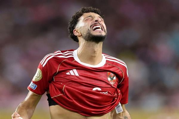 الأهلي يقرر تغريم وسام أبو علي لتغيبه عن مران الفريق