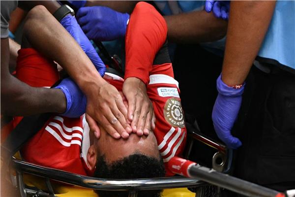 جمال موسيالا يتعرض لإصابة خطيرة في مباراة بايرن وباريس