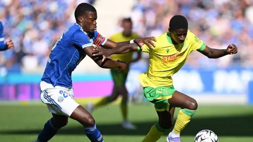 ستراسبورج يفوز على نانت 1-0 في الدوري الفرنسي