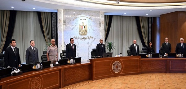 مجلس الوزراء يستهل اجتماعه اليوم بالوقوف دقيقة حدادًا على روح الدكتور علي المصيلحي