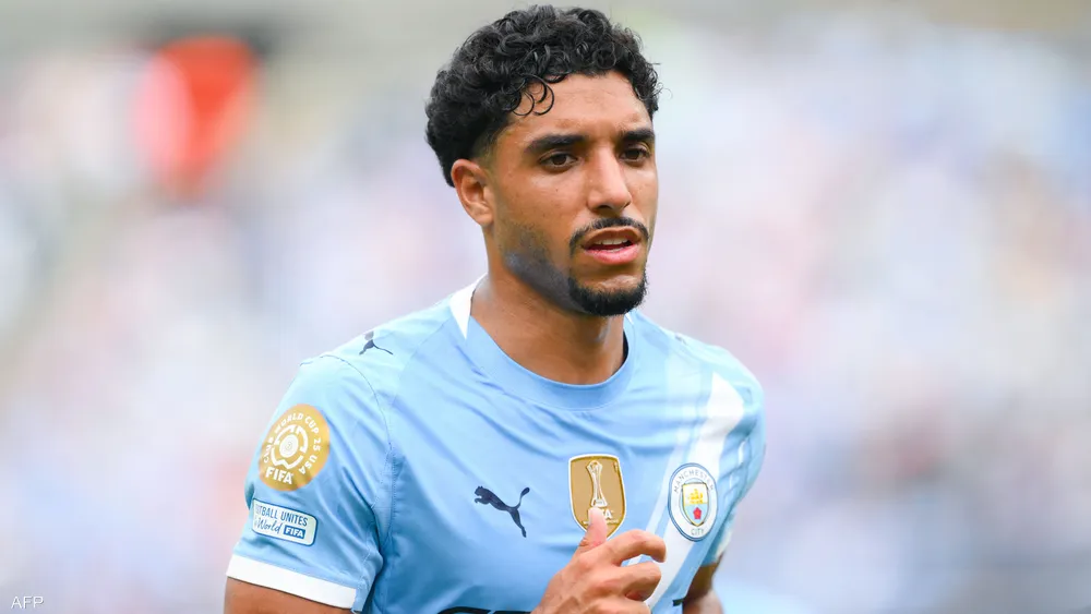 مرموش يغيب عن دربي مانشستر بعد إصابته مع منتخب مصر