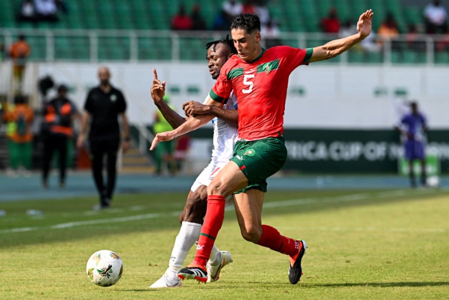 المغربي نايف أكرد ينتقل إلي مارسيليا