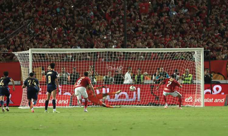 استمرار غياب خماسي الأهلي أمام كهرباء الإسماعيلية