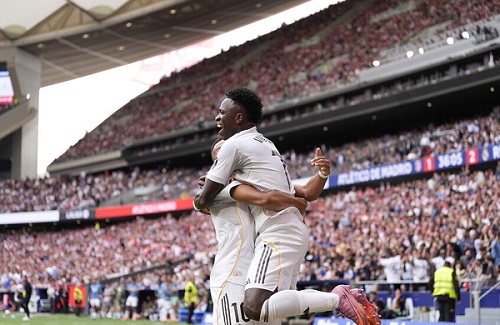 الأهلي السعودي يجهز عرضاً قياسياً لضم فينيسيوس يفوق راتب رونالدو