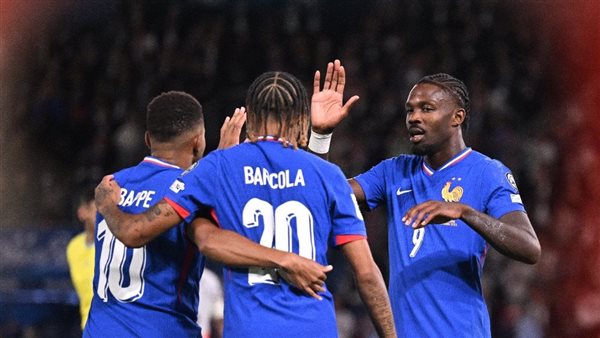 فرنسا تفوز على آيسلندا 2-1 في تصفيات المونديال