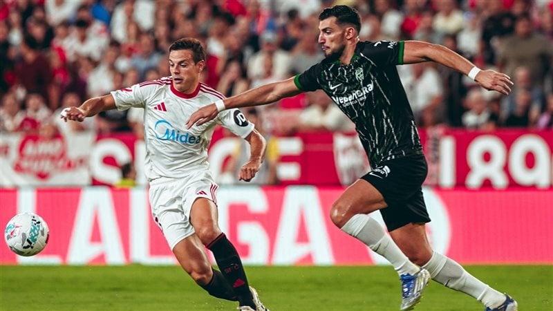 إشبيلية يتعادل مع إلتشي 2-2 بالدوري الإسباني