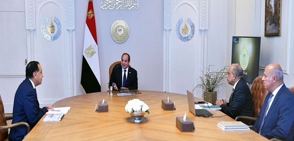 الرئيس السيسى يبحث مع مدبولى موقف دعم وتطوير الشبكة القومية للكهرباء