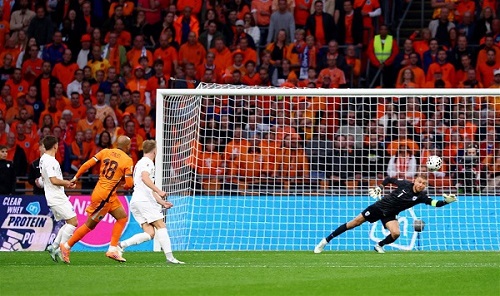 هولندا تكتسح فنلندا 4-0 في التصفيات الأوروبية المؤهلة للمونديال