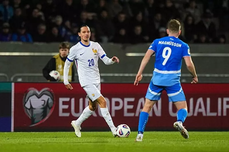 فرنسا تتعادل أمام أيسلندا 2-2 في تصفيات كأس العالم