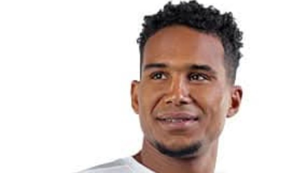 سيف الجزيري يقترب للعودة إلي قائمة الزمالك أمام غزل المحلة