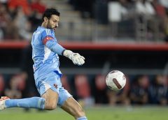 الشناوي يخضع لأشعة اليوم لتحديد موقفه من السفر إلي المغرب