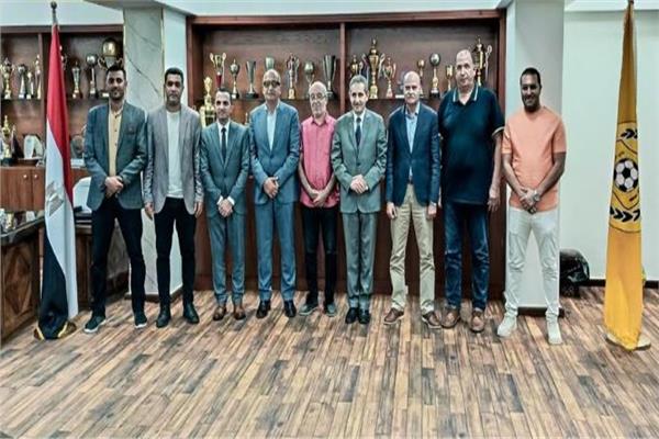 تسليم النادي الإسماعيلي رسمياً لمجلس الإدارة الجديدة برئاسة "رحمي"