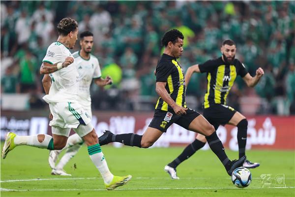 الاتحاد يستضيف الأهلي الليلة في الدوري السعودي