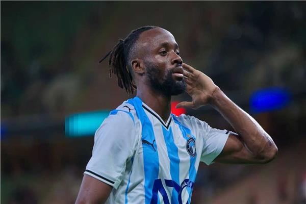 حفل جوائز كاف 2025| فيستون ماييلي أفضل لاعب داخل القارة