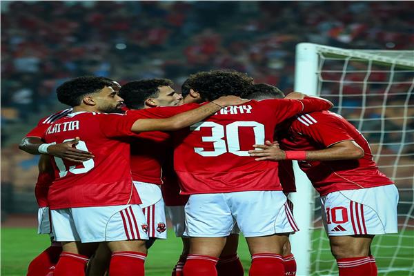 الأهلي يكتسح شبيبة القبائل 4-1 في افتتاح مشواره بدوري أبطال أفريقيا