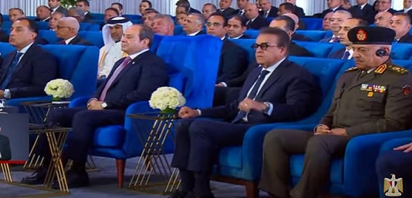 الرئيس السيسى يشهد افتتاح محطات بحرية بالمنطقة الاقتصادية لقناة السويس فى بورسعيد