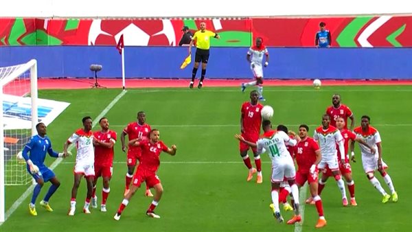 التعادل السلبي يحسم الشوط الأول بين بوركينا فاسو وغينيا الاستوائية