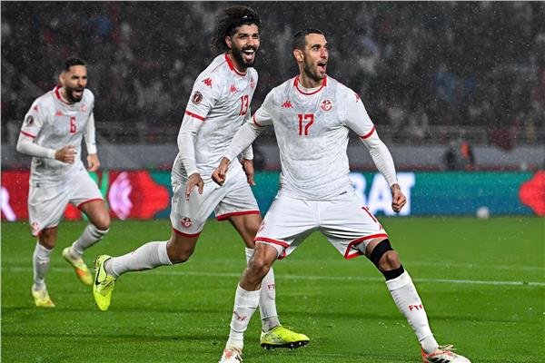 تونس تتقدم علي أوغندا 2-0 في الشوط الأول