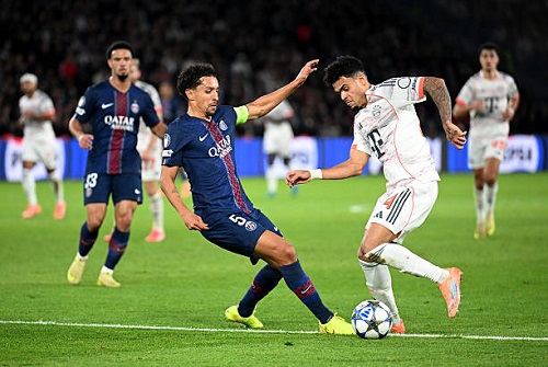 اليويفا يوافق علي تقليص عقوبة لويس دياز بعد استئناف بايرن ميونخ