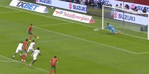 رحيمي يهدر أول ركلة جزاء في أمم أفريقيا 2025